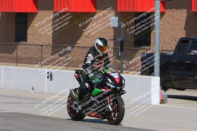 media/Aug-26-2022-Fastrack Riders (Fri) [[055e3b3c9d]]/Level 4/Session 1 Start Finish/